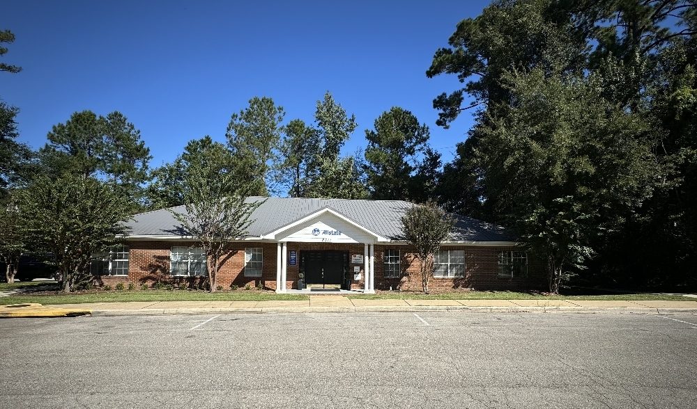 a photo of the property at 8511 Bull Headly Rd, Tallahassee, FL 32312