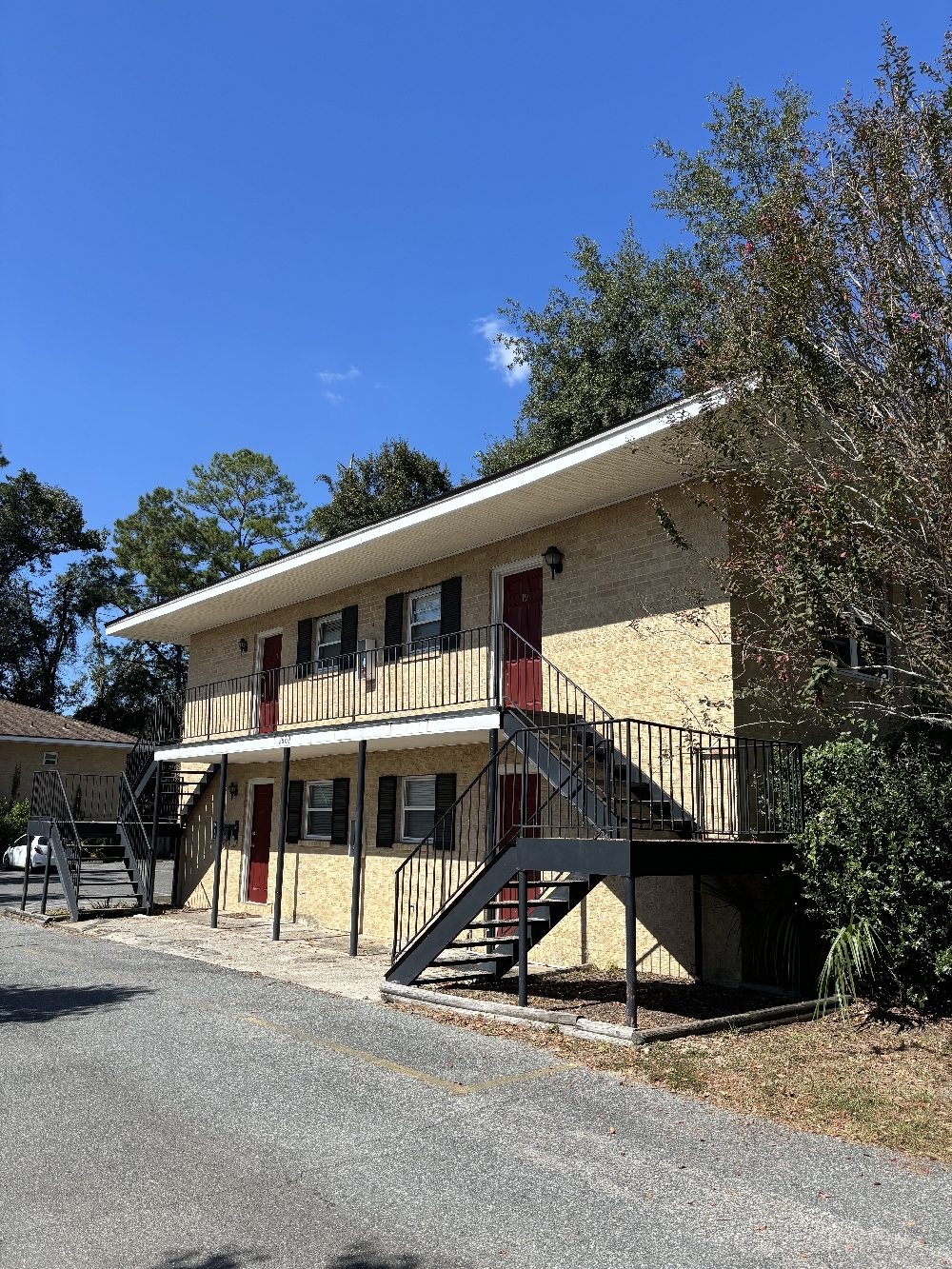 a photo of the property at 2630-2670 W Pensacola St., Tallahassee, FL 32304